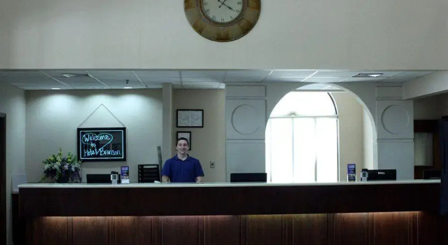 Howard Johnson Hotel Branson, Забронировать Отель СПА-отели Table Rock Lake, SPA-услуги