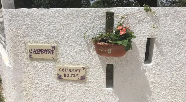 Carbone Country House