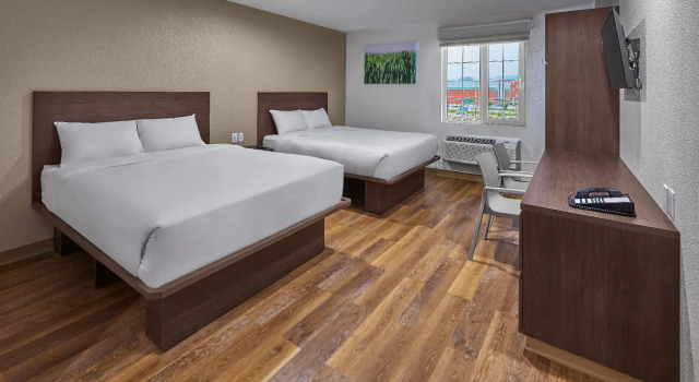 Четырёхместный люкс Extended Suites Tijuana Macroplaza