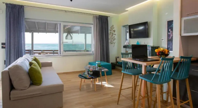 Kyma Seafront Suite by Estia, Rezerwuj Hotel Hotele w Retimno z parkingiem, Parking
