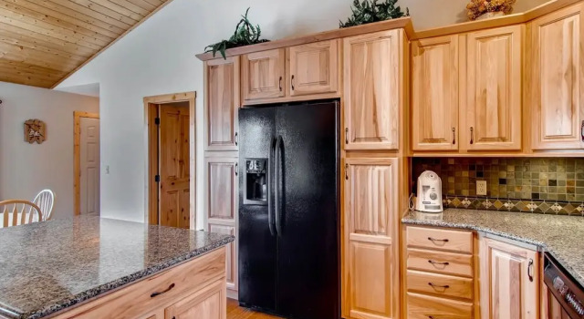 Royal Buffalo - 3 Br home by RedAwning, Rezerwuj Dom wakacyjny Hotele w Vail Ski z parkingiem, Parking