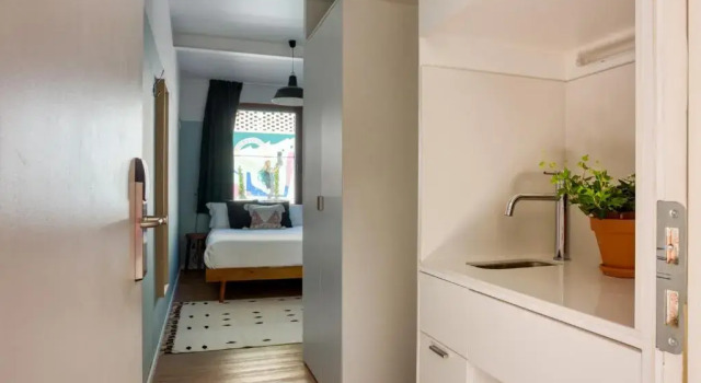 Номер The Micro Secret Patio Lisbon