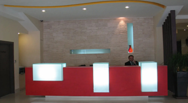 Hotel 98