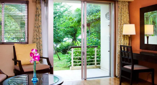 Клубный номер Deluxe с видом на сад Coco Garden Resort Okinawa