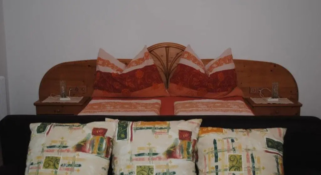 Haus Holaus, Prenota Hotel Hotel a Tirolo con parcheggio, Parcheggio