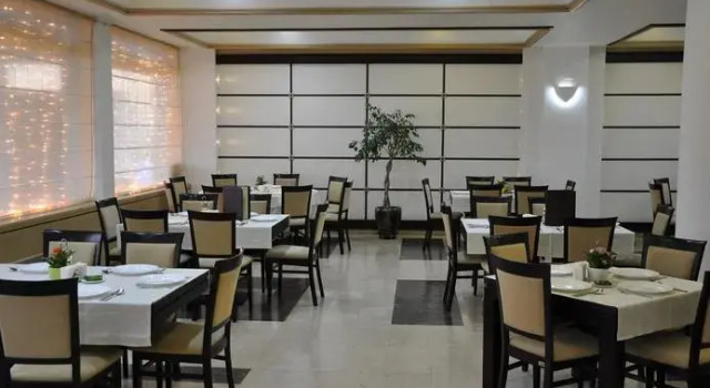 Hotel Nova Luxury, Забронировать Отель Тырговиште Дымбовица