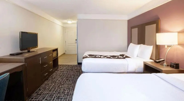 Номер Standard La Quinta by Wyndham Cincinnati Airport Florence