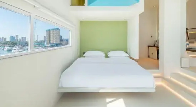 Люкс whisper tide hotel