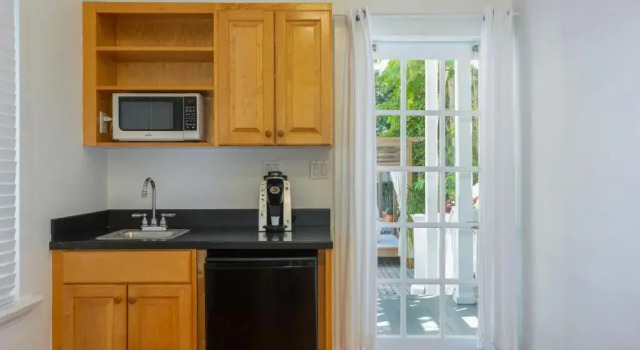 Полулюкс The Cabana Inn Key West