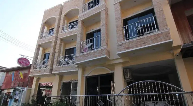 Номер Standard Baan Taweesuk Guest House