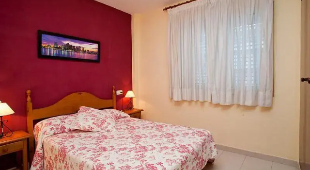 Urb Cambrils Mediterrani - Three Bedroom, Rezervovat Hotel Cambrils El Baix Camp