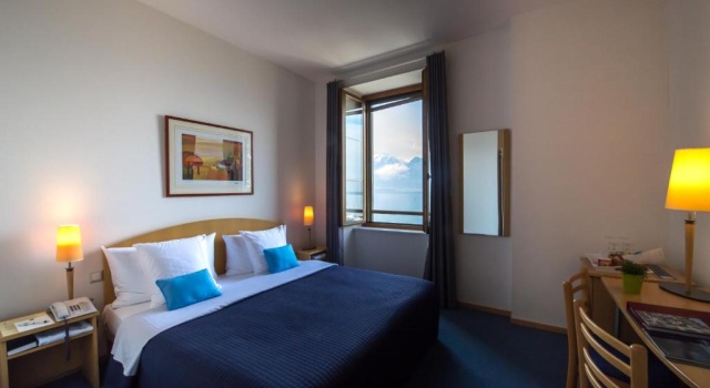 Двухместный номер Standard с видом на озеро Hôtel Bon Rivage