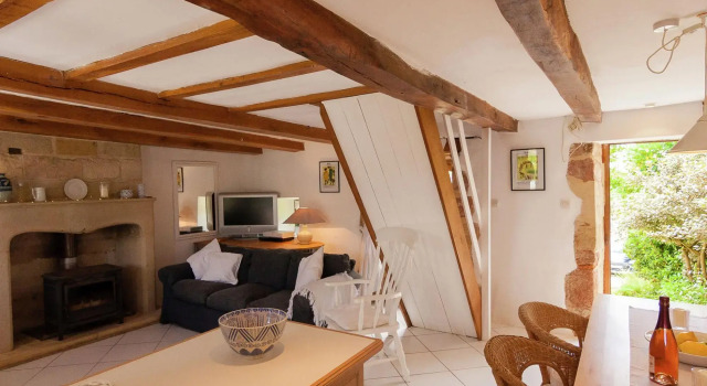 Peaceful Stay with Pool, Book Hotel Badefols-d'Ans 