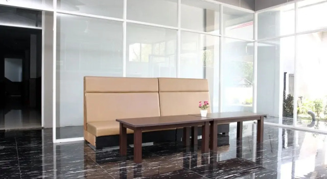 Hotel Royal by OYO Rooms, Prenota Hotel Hotel a Kalimantan con parcheggio, Parcheggio