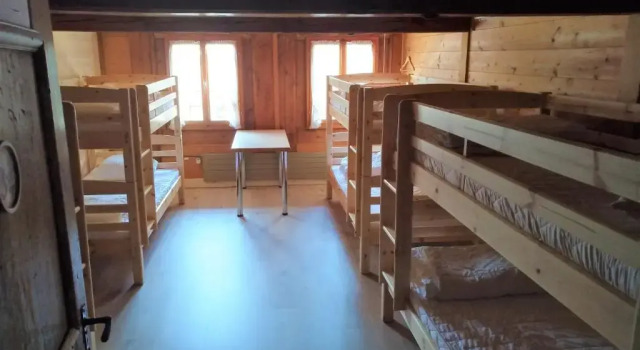 Кровать в общем номере (женский номер) Emme Lodge