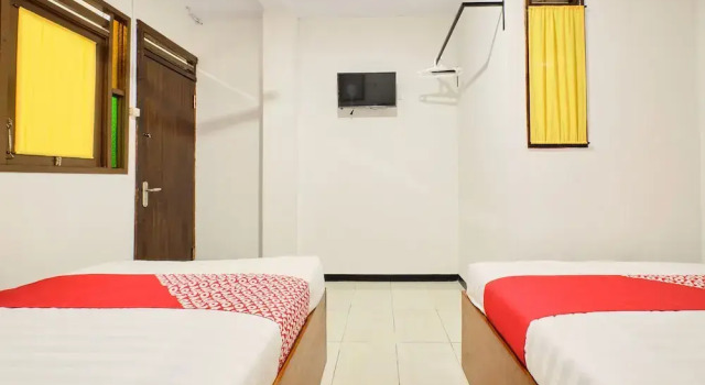 Camera Economy RedDoorz at Mayang Garini 2 Borobudur