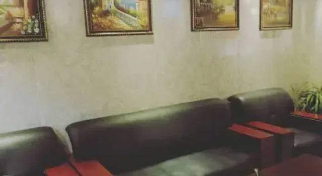 Ruojing Jinshan Hotel, Boek Hotel Ruoqiang Xinjiang