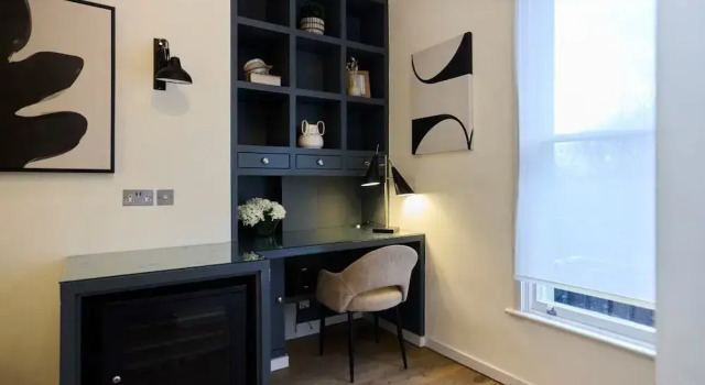 The South Hampstead Hideaway - Stylish 6bdr Home, Varaa Lomakoti Mökit kohteessa Merseyside, Mökki