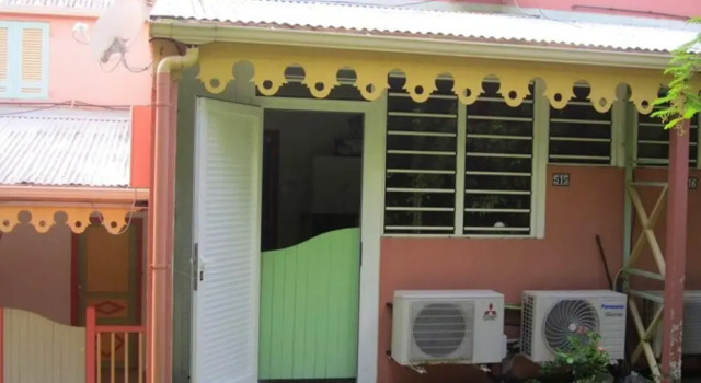 Studio in Sainte-anne, With Enclosed Garden and Wifi