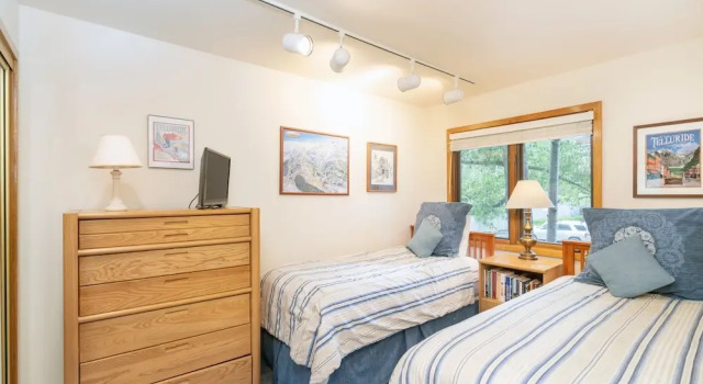 Riverside Condos B203 by AvantStay Condo Close To Downtown Town Park Ski Lift 8, Buchen Sie Ferienhaus Hotels in Telluride ski mit Parkplatz, Parkplätze