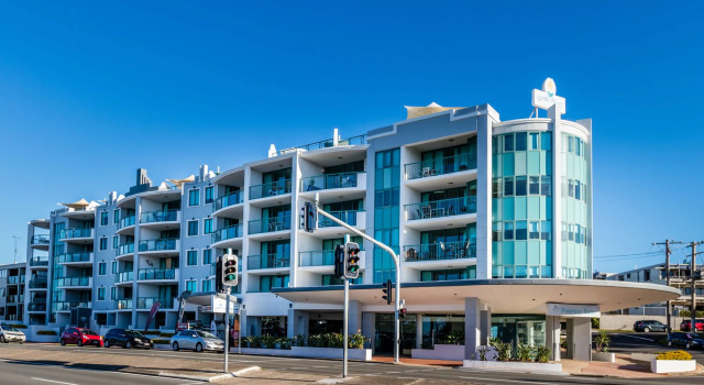 Grand Palais Boolarong Beachside Apartments, Забронировать Апартаменты/квартира Апартаменты Александра-Хедленд, рядом с Ripple Sunshine Coast Massage Day Spa and Beauty, Апартаменты/квартира