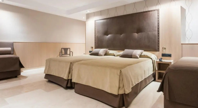 Двухместный номер Gran Hotel Barcino 4 Sup