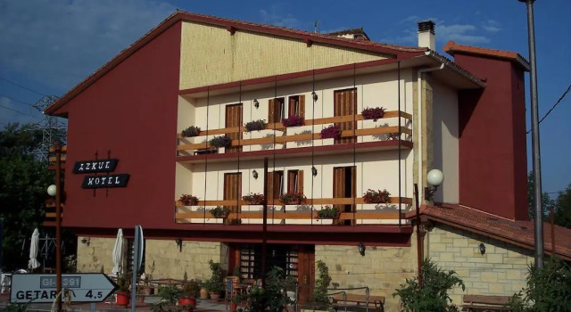 Hotel Azkue, Rezerwuj Hotel Hotele w Baskonia z parkingiem, Parking