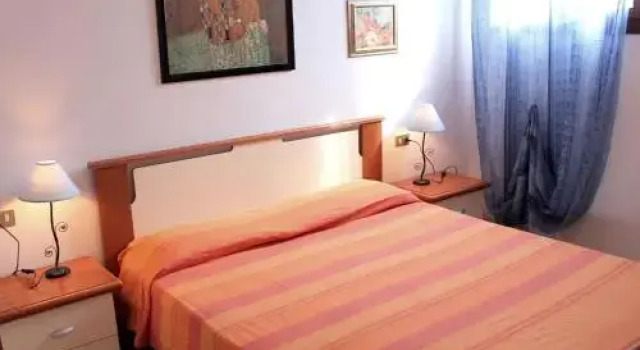 Lauro Sei, Prenota Appartamento Hotel a Veneto con piscina, Piscina