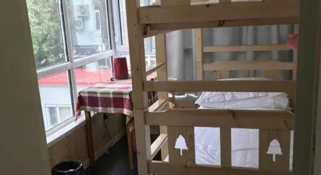 Кровать в общем номере (мужской номер) Wuwangwo Hotel