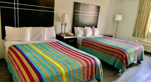 Четырёхместный номер Standard Tappan Zee Hotel