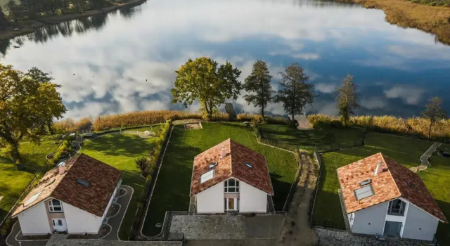 Коттедж Traumhaftes Ferienhaus mit eigenem Seezugang sowie Sauna und Kamin