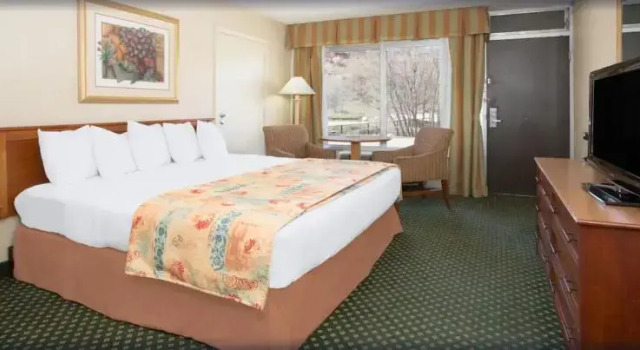 Standard Vierer Zimmer mit Blick auf den Innenhof Durango Downtown Inn