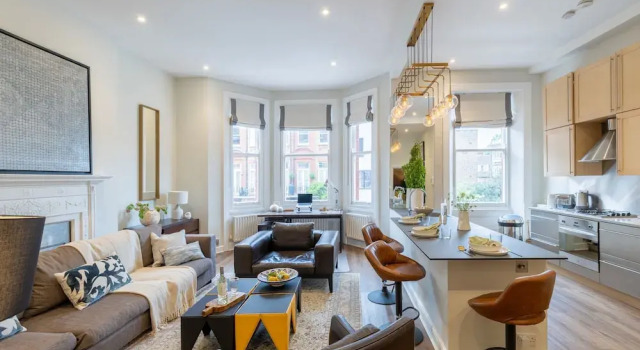 Апартаменты Brechin Place