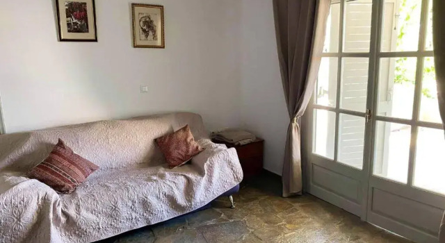 Studio with sea view enclosed garden and wifi at Porto Heli, Prenota Appartamento Hotel a Peloponneso con parcheggio, Parcheggio