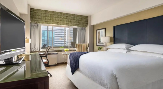 Номер Standard The Stamford Hotel