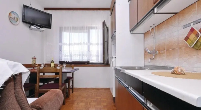 Beautiful Apartment in Starigrad Paklenica With 2 Bedrooms