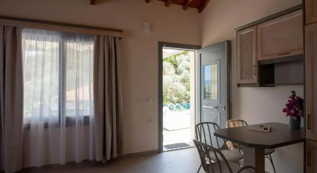 Studios Limnionas