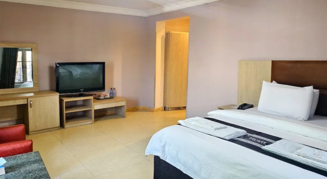 Люкс Executive Jun Yue No, 9 Hotel Kano - Near Kantin Kwari Market, All Meals Included,Multilingual