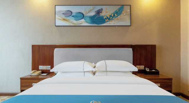 Номер Deluxe Echarm Hotel Guangzhou Baiyun Station Hebian Metro Station