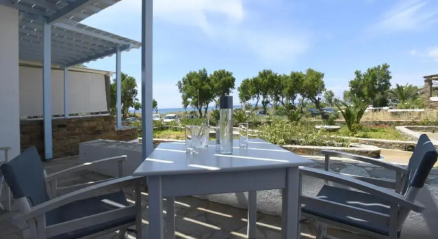 Апартаменты Nostos Beachfront Apartments & Studios