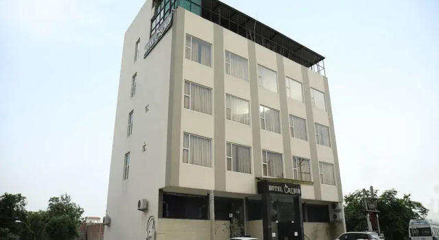 OYO 14635 Hotel Orchid