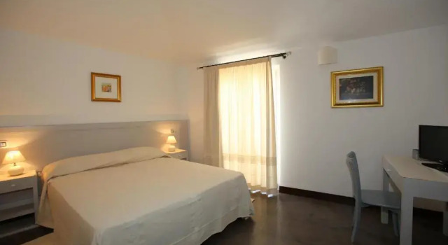 Люкс c 1 комнатой с балконом Albergo Residenziale La Corte