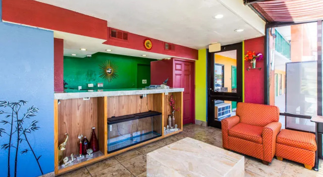 Rodeway Inn & Suites, Buchen Sie Hotel Macon 
