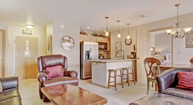 Номер Standard с балконом 1 Bedroom Ski in Condo Only One Block From Historic Downtown, Shopping, Restaurants and Entertainment