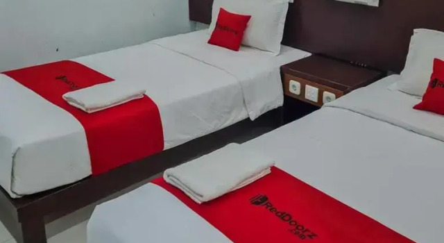 Двухместный номер Deluxe RedDoorz Plus at Hotel Royal Palangka Raya