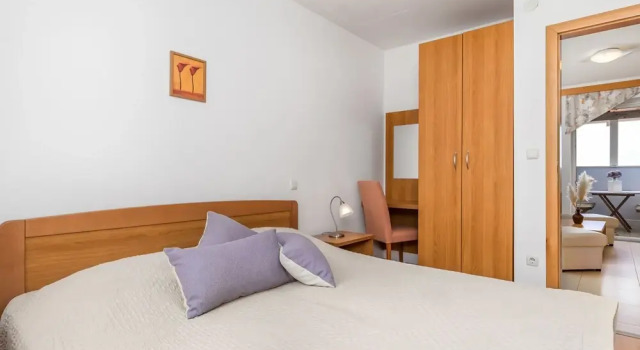 Mare 9 Kampor in Kampor, Varaa Hotelli Hotellit Kvarner Islands uima-altaalla, Uima-allas