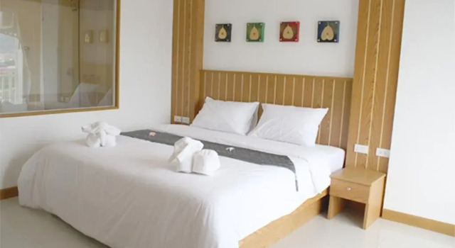 Santi White House Patong Hotel