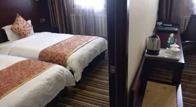 Двухместный люкс Business Dalian Yuan Hotel