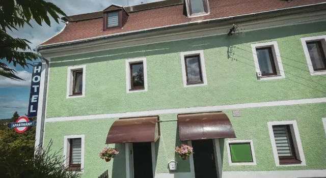 Hotel Apartment Faraon, Забронировать Апартаменты/квартира Апартаменты Czech central mountains, Апартаменты/квартира