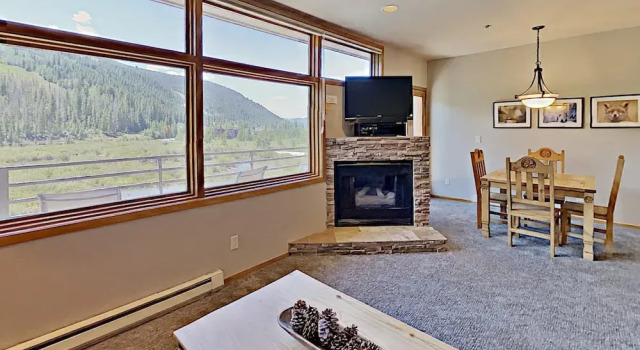 River Bank Lodge 2917, Забронировать Дом для отпуска Отели Roosevelt National Forest с парковкой, Парковка